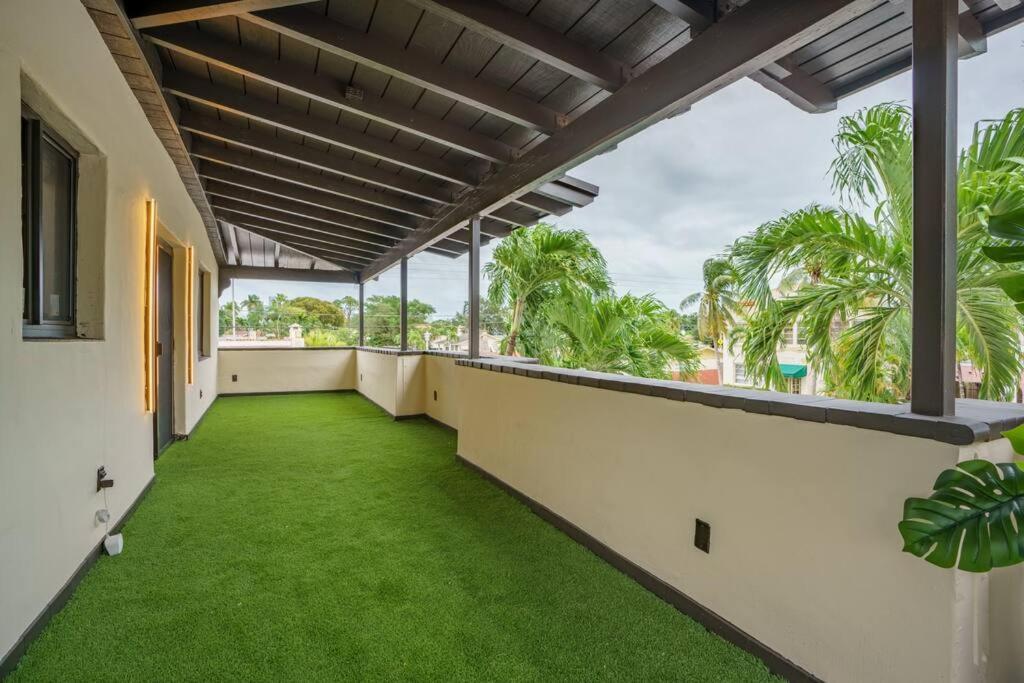 New! Miami & Calle Ocho Simpson'S Funhouse! ภายนอก รูปภาพ